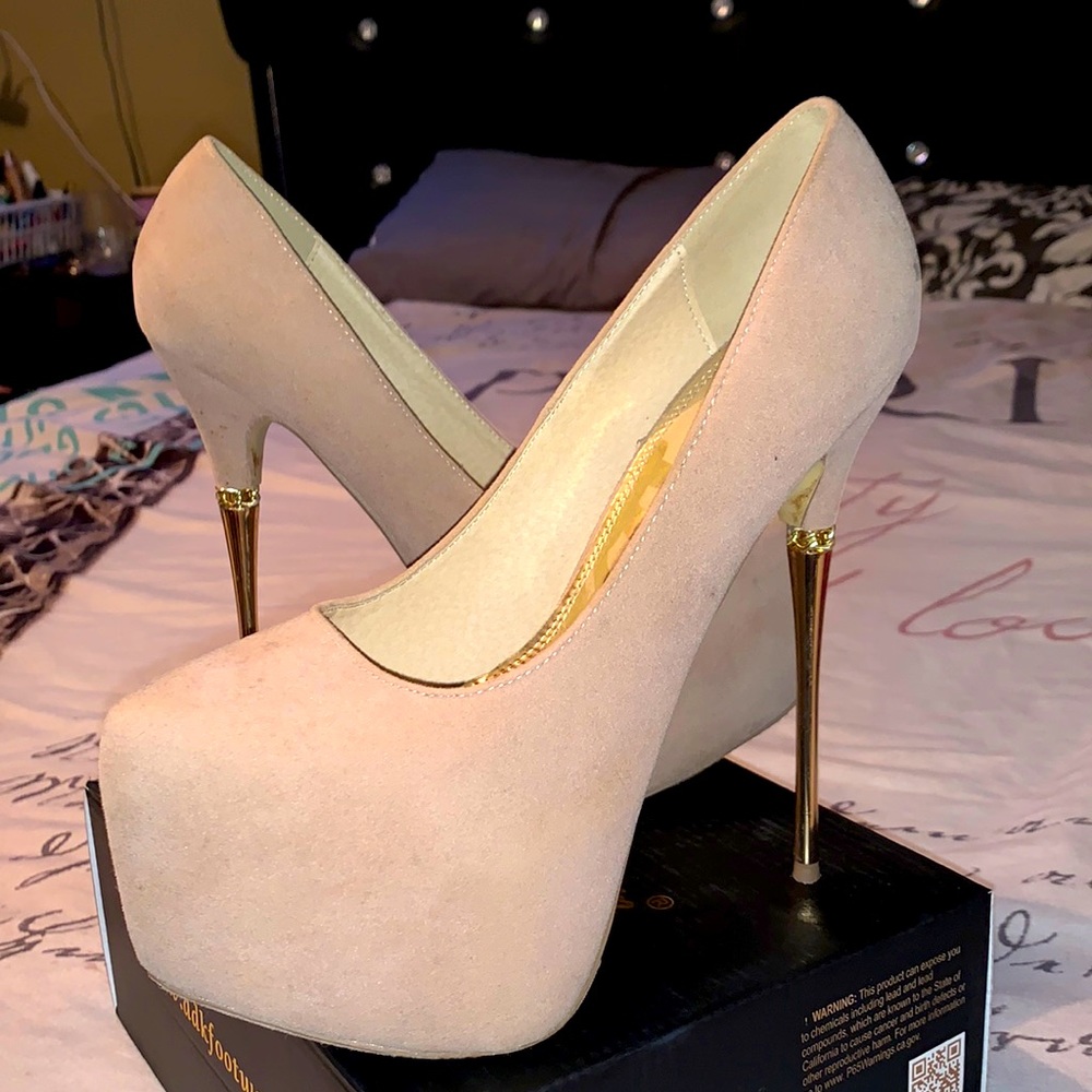 Beautiful six inch heels!